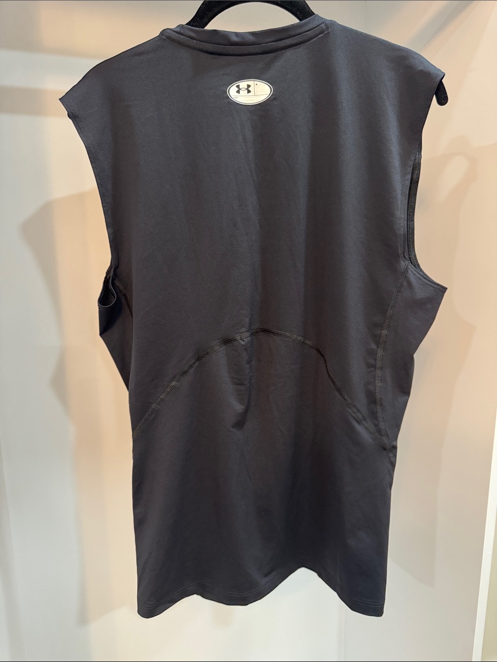 Under Armour Black Men’s Sleeveless Compression Tank - Picture 3 of 3